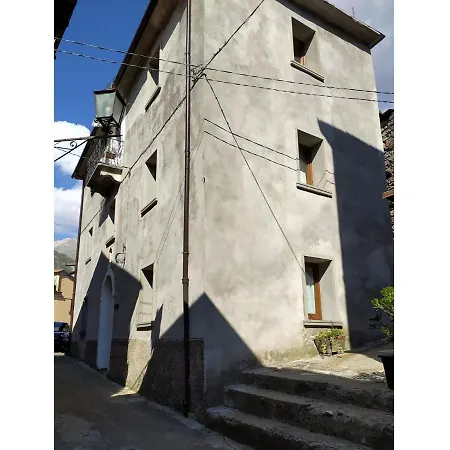 Casa Vacanze Al Colletto - Con Terrazza Panoramica In Centro Storico Vagli di Sotto Exterior photo