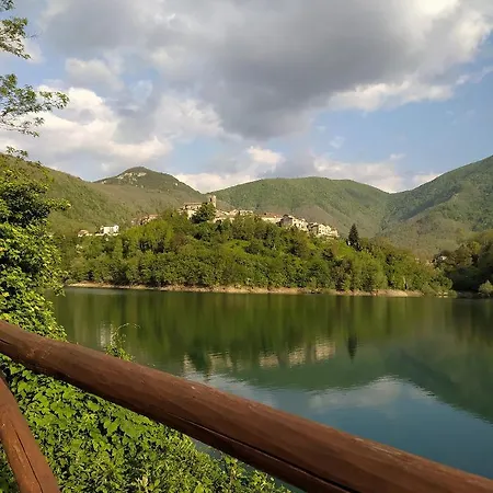 Casa Vacanze Al Colletto - Con Terrazza Panoramica In Centro Storico Vagli di Sotto Exterior photo